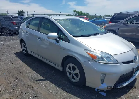 2013 Toyota Prius Three z USA, uszkodzony, nr VIN JTDKN3DU2D5602562